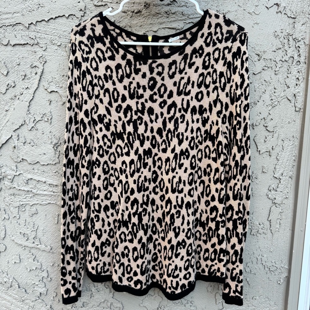 Chico’s Leopard Print Sweater Size 1 - Picture 10 of 12